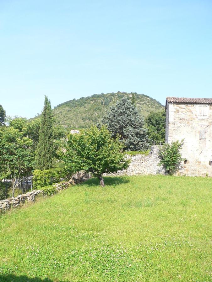 AUTHENTIQUE INDIVIDUELLE Maison de village Ardéchoise à Les Vans La Voûte Esterno foto